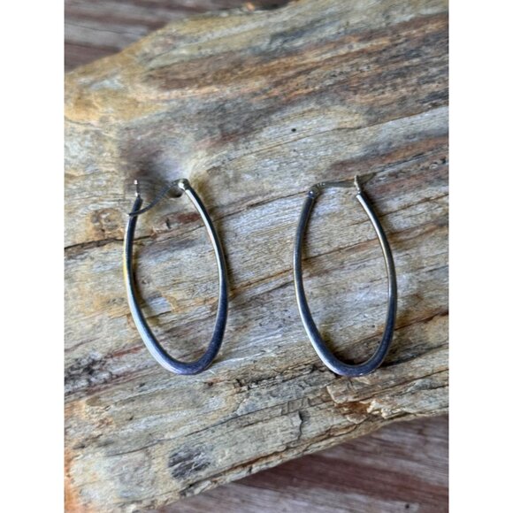 Sterling Silver Oval Hoop Earrings With Secure Clasp 5.48g - Picture 1 of 5
